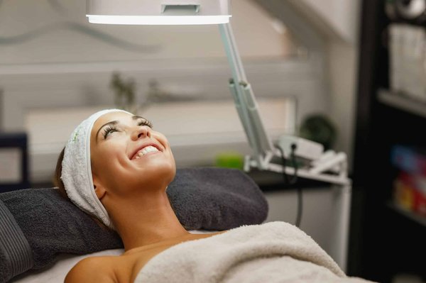 De quelle manière les initiatives de street art revitalisent-elles les quartiers ?